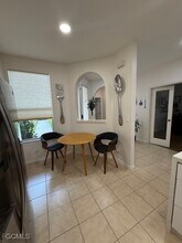 4291 Avian Avenue in Ft. Myers, FL - Foto de edificio - Building Photo