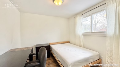 53 Karen Walk in Waterloo, ON - Building Photo - Building Photo