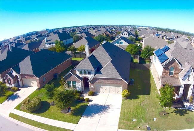 1017 Hillrose Dr in Leander, TX - Foto de edificio - Building Photo