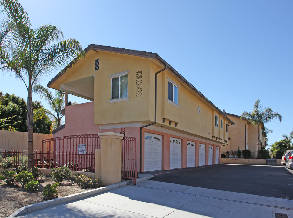 228-238 Palm Ave in National City, CA - Building Photo