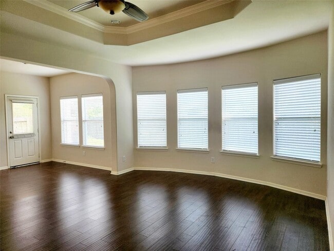 24319 Cornell Park Ln