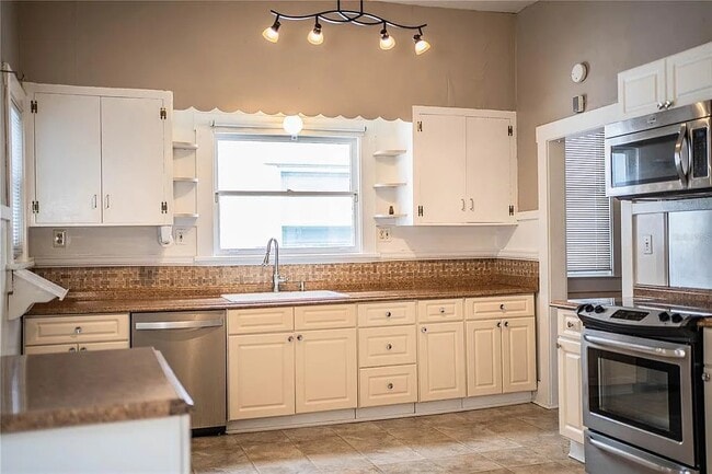 1919 W North a St in Tampa, FL - Building Photo - Building Photo