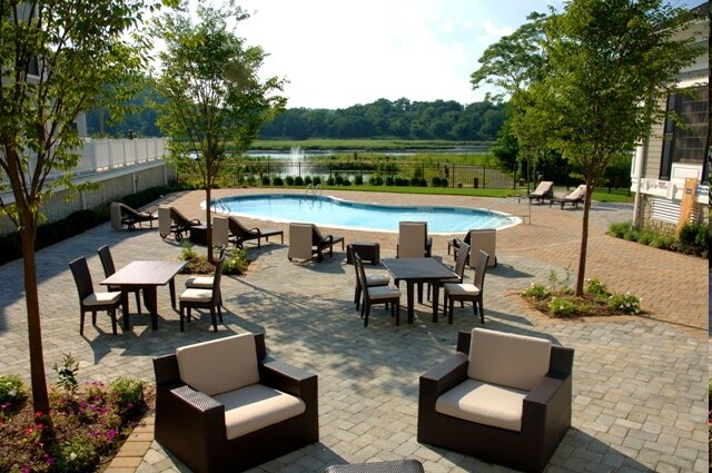 Fairfield Knolls On Roslyn Harbor in Roslyn, NY - Foto de edificio - Other