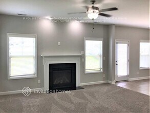 108 Sloan Dr in Clayton, NC - Foto de edificio - Building Photo