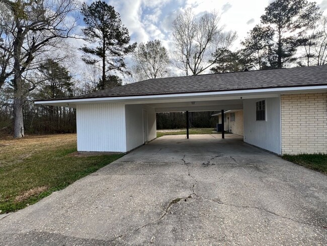 13085 Friendship Rd in Walker, LA - Building Photo - Building Photo