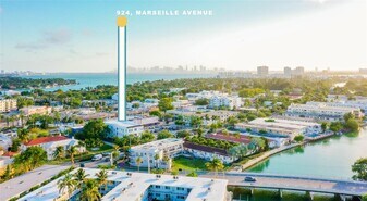 924 Marseille Dr in Miami Beach, FL - Building Photo