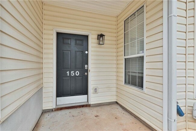 150 Brentwood Dr in Newnan, GA - Building Photo - Building Photo