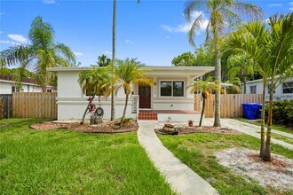 2530 Fillmore St in Hollywood, FL - Building Photo - Building Photo