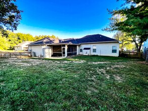 4001 W Baywood Dr in Columbia, MO - Building Photo - Building Photo