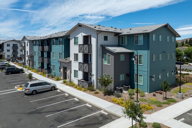 Royal Oak Village in Morgan Hill, CA - Building Photo - Building Photo