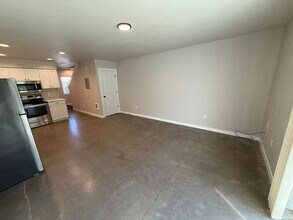 2901 Waverly Dr SE in Albany, OR - Foto de edificio - Building Photo