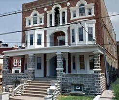 1311 S 52nd St, Unit 4 in Philadelphia, PA - Building Photo