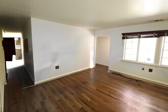 680 N Cambridge St in Orange, CA - Building Photo - Building Photo