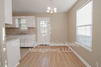 667 Artic Ave in Oak Grove, KY - Building Photo - Building Photo