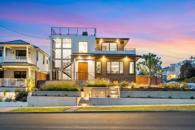 5610 Bellevue Ave in San Diego, CA - Building Photo - Building Photo