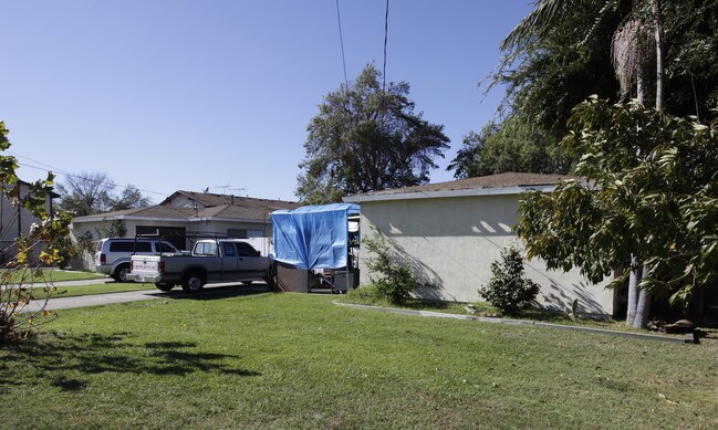 8829-8839 Hoffman St in Buena Park, CA - Foto de edificio - Building Photo