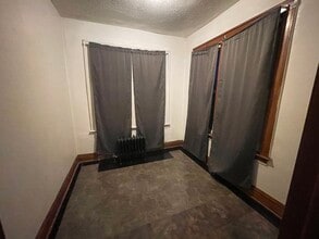 7127 S Francisco Ave, Unit 2 in Chicago, IL - Foto de edificio - Building Photo