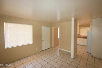 5322 N 22nd Ave, Unit Apt B in Phoenix, AZ - Building Photo - Building Photo