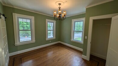 16 Glen Rd in Newtown, CT - Building Photo - Building Photo