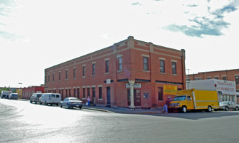 500 S Oregon St Apartments