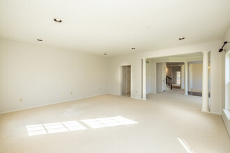171 Madison Way in Downingtown, PA - Building Photo - Building Photo