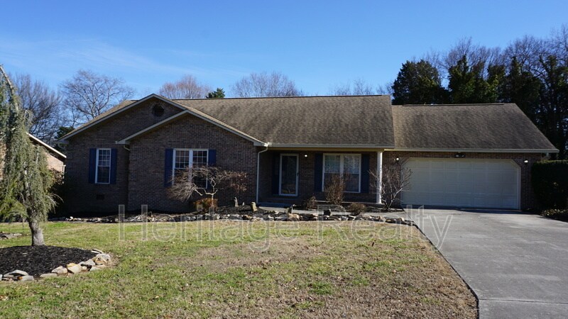 867 Westgate Dr in Alcoa, TN - Building Photo