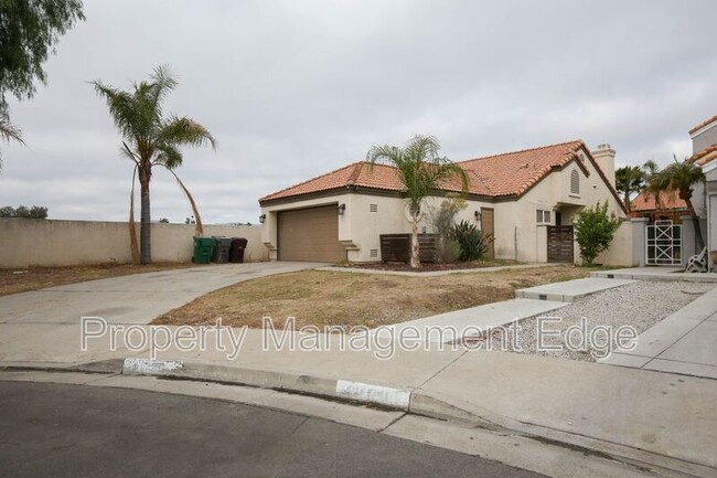 41199 Primula Cir in Murrieta, CA - Building Photo - Building Photo