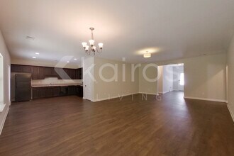 471 White Oak Cir in Lincoln, AL - Foto de edificio - Building Photo