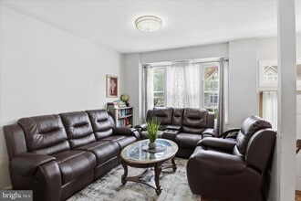 459 Virginia Ave in Herndon, VA - Building Photo - Building Photo