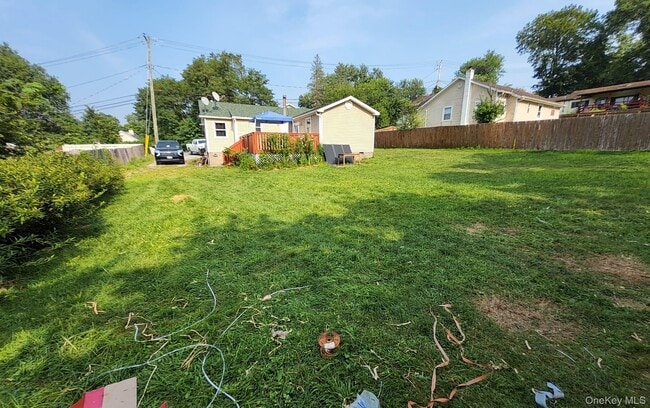 8 Orchard Lake Dr in Monroe, NY - Building Photo - Building Photo