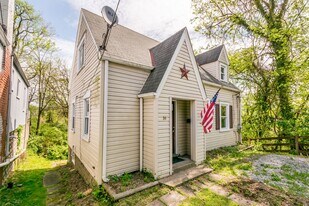 14 N 4th St in Clairton, PA - Building Photo