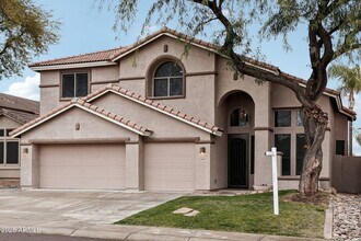 26645 N 42nd St in Cave Creek, AZ - Foto de edificio - Building Photo