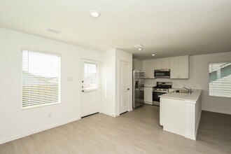 10725 Revolver Dr, Unit 1314-A in Fort Worth, TX - Foto de edificio - Building Photo