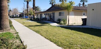 1027 Oxford Dr, Unit D in Redlands, CA - Building Photo