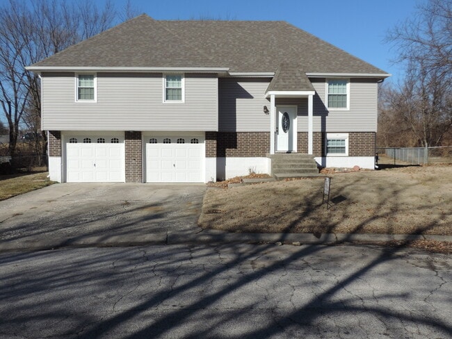 property at 936 Ridge Dr