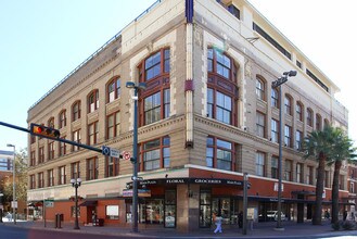 Main Plaza Market in San Antonio, TX - Building Photo - Building Photo