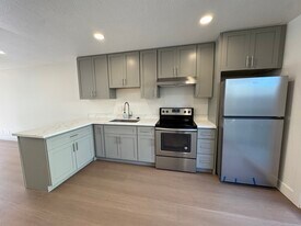 27104 Belvedere Ct, Unit 2 in Hayward, CA - Building Photo