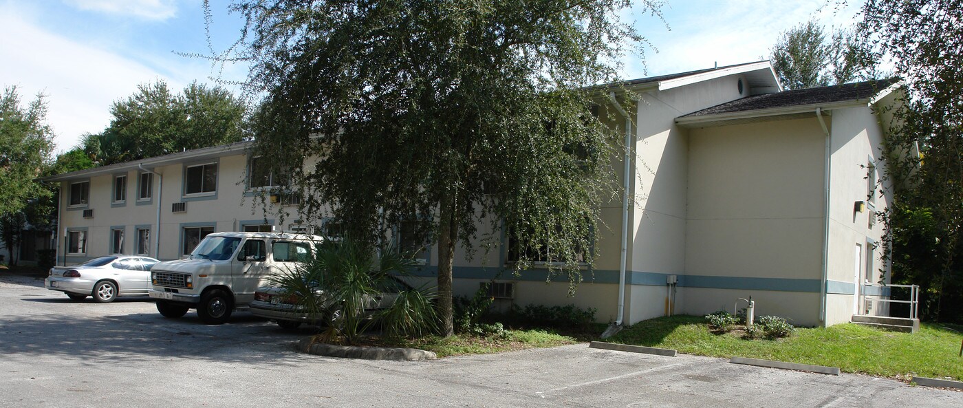 Mandala Satellite Apartments in New Port Richey, FL - Building Photo