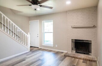 5835 Shadydell Dr in Fort Worth, TX - Building Photo - Building Photo
