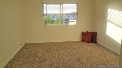 6120 Decena Dr in San Diego, CA - Building Photo - Building Photo