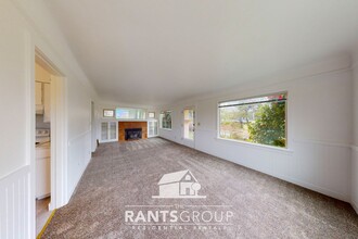 1303 4th Ave W in Olympia, WA - Building Photo - Building Photo