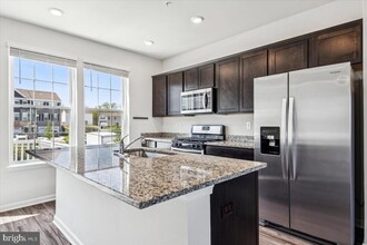 2017 Pomona Wy in Frederick, MD - Building Photo - Building Photo