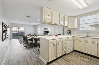 4001 Georgetown Dr in Metairie, LA - Building Photo - Building Photo