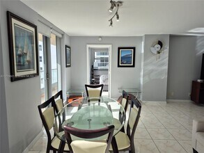 1912 S Ocean Dr in Hallandale Beach, FL - Building Photo - Building Photo