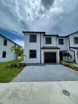 34503 SW 191st Ct in Florida City, FL - Building Photo