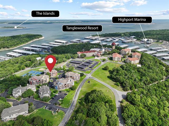 property at 2164 Tanglewood Blvd