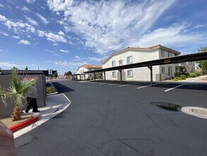 3980 E Owens Ave in Las Vegas, NV - Building Photo - Building Photo