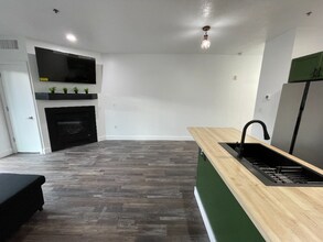 1364 Still Water Dr in Heber City, UT - Foto de edificio - Building Photo