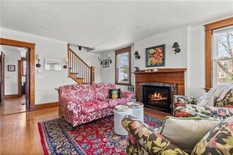 123 Beacon St in Middletown, RI - Building Photo - Building Photo