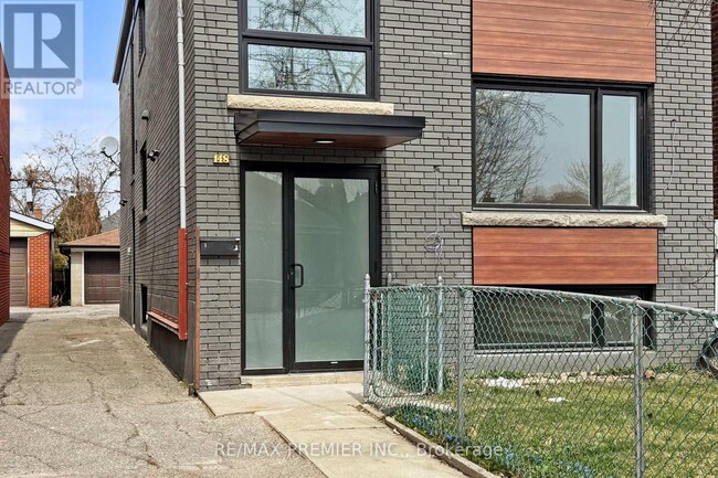148-148 Lambton Ave